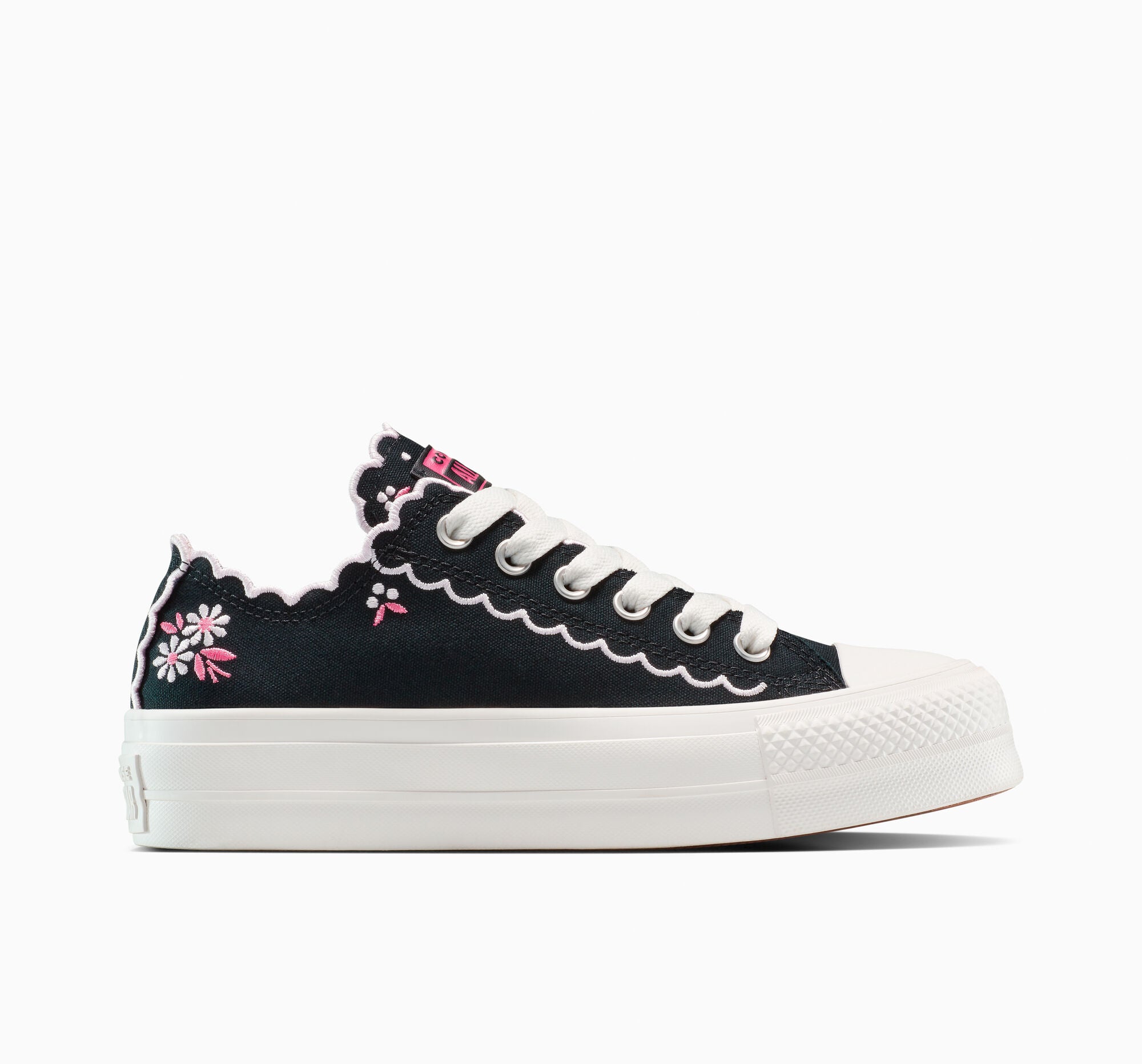 Chuck Taylor All Star Lift Platform Embroidered Flowers Low Top